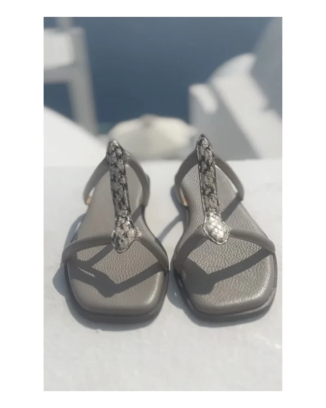 ATHENE & THE SERPENT

I C O N I C
T I M E L E S S  D E S I G N
Mythical Past
Architectural  Present
Elegant Future

Craftsmanships

Reveal your Inner Godess

#athene&theserpent #raniakroupishoes #greekdesigner #craftsmanship  #eclecticdesign  #revealyourinnergoddess